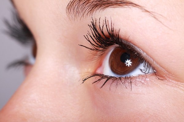 Beauté des cils: croyances culturelles et significations symboliques